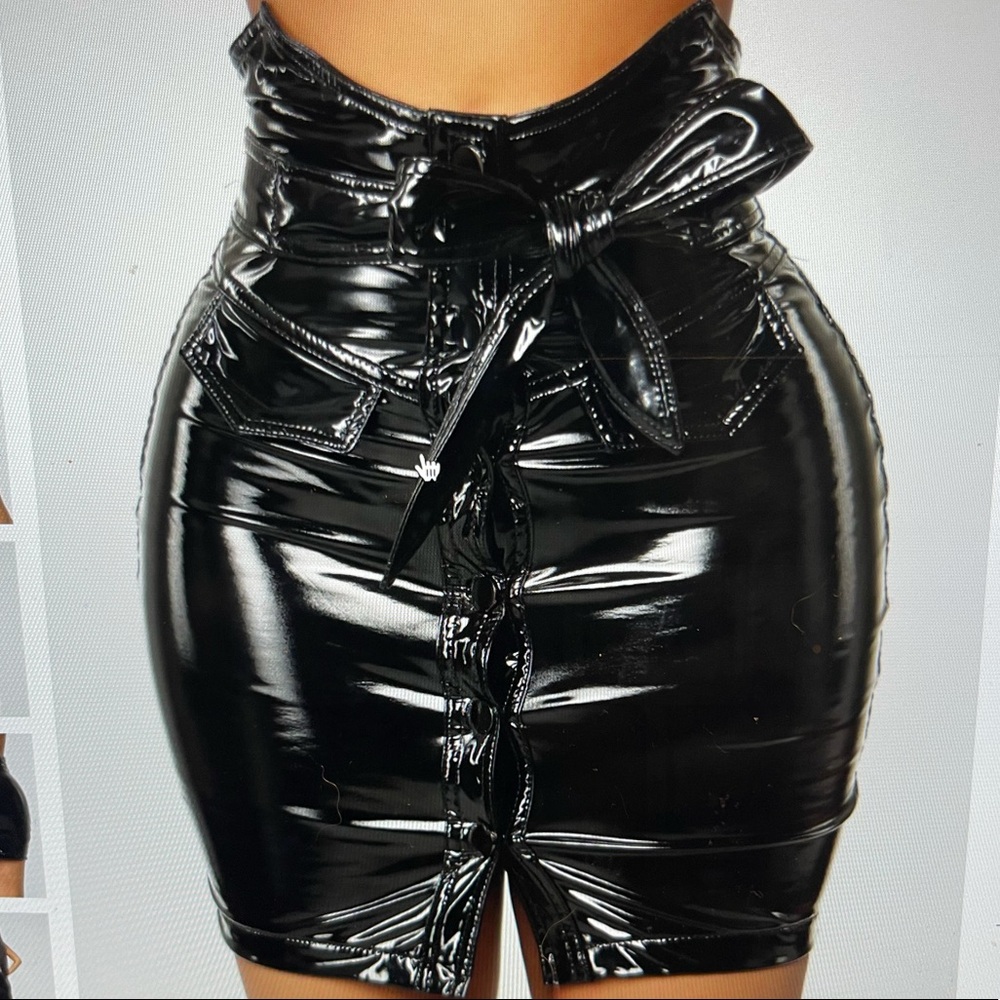 NWT Fashion nova, patent leather skirt